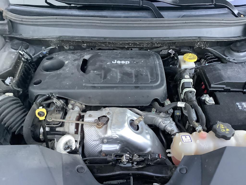 Thumbnail: 2019 Jeep Cherokee - 9