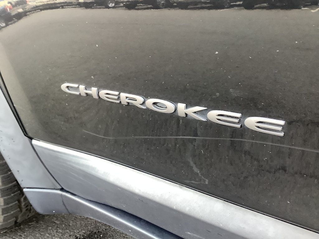 Thumbnail: 2020 Jeep Cherokee - 7