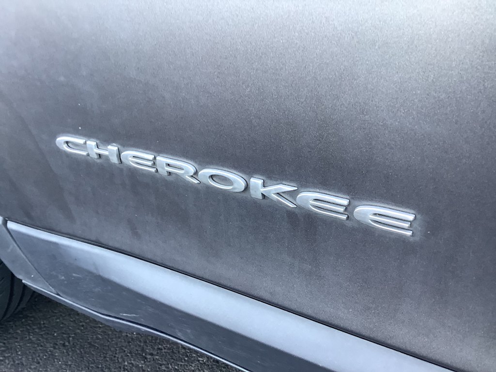 Thumbnail: 2020 Jeep Cherokee - 7
