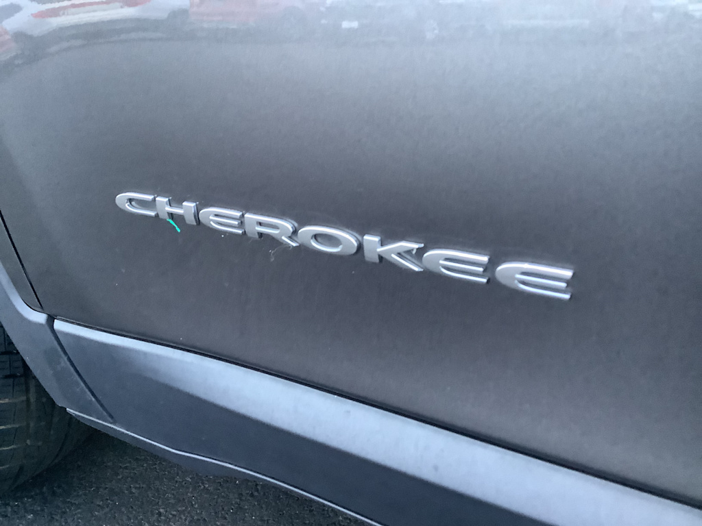Thumbnail: 2021 Jeep Cherokee - 7