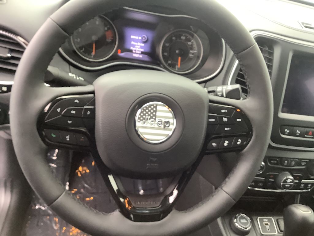 Thumbnail: 2023 Jeep Cherokee - 10