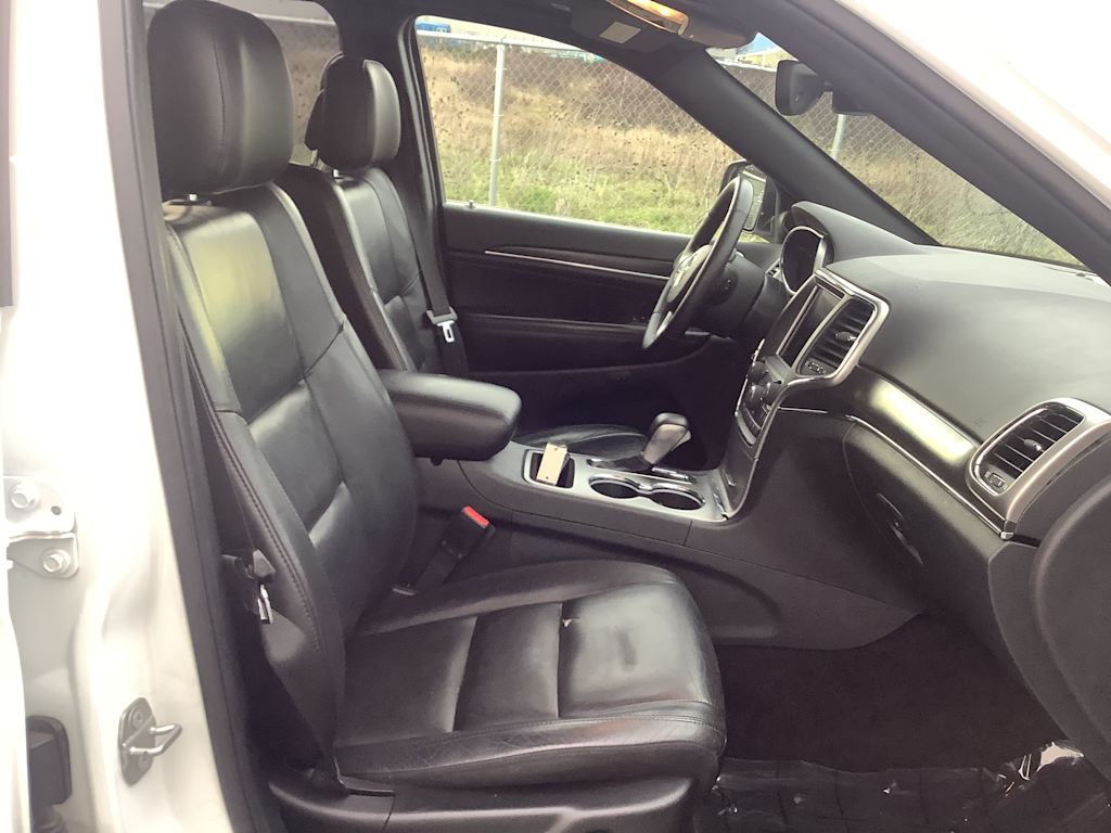 Thumbnail: 2018 Jeep Grand Cherokee - 12