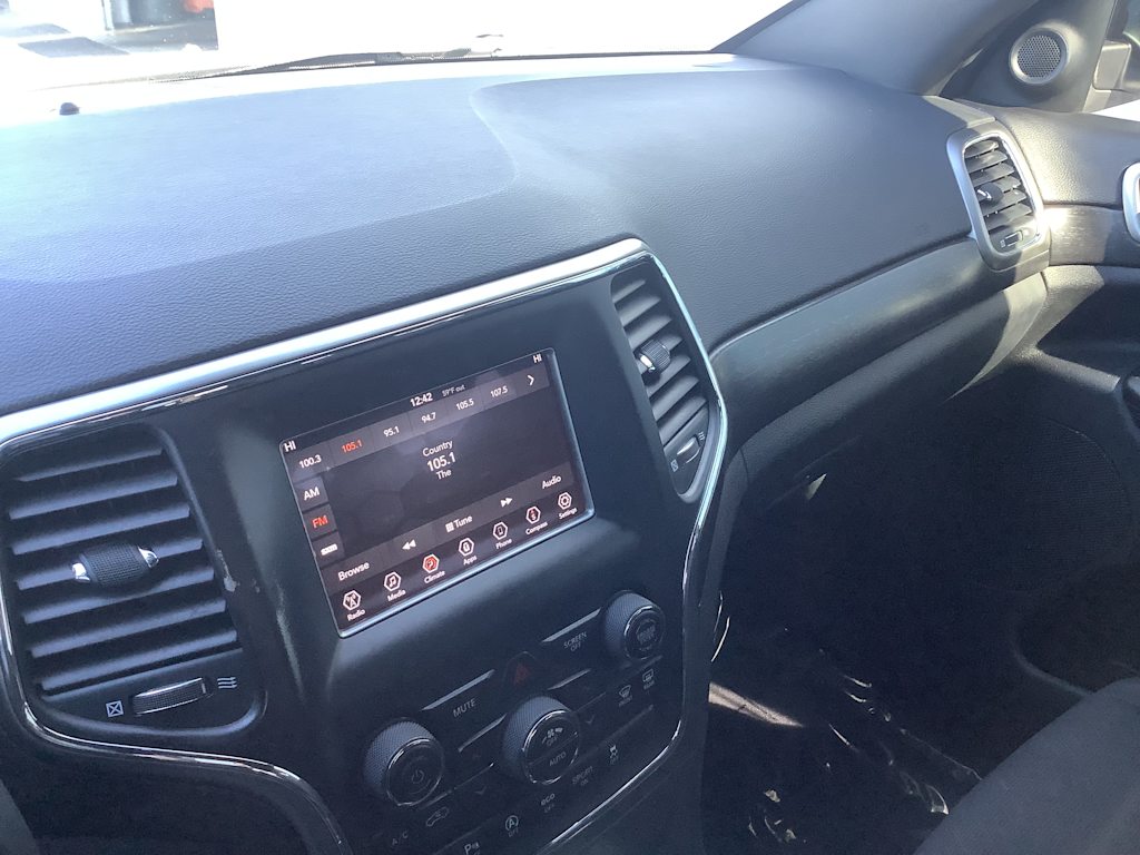 Thumbnail: 2018 Jeep Grand Cherokee - 15