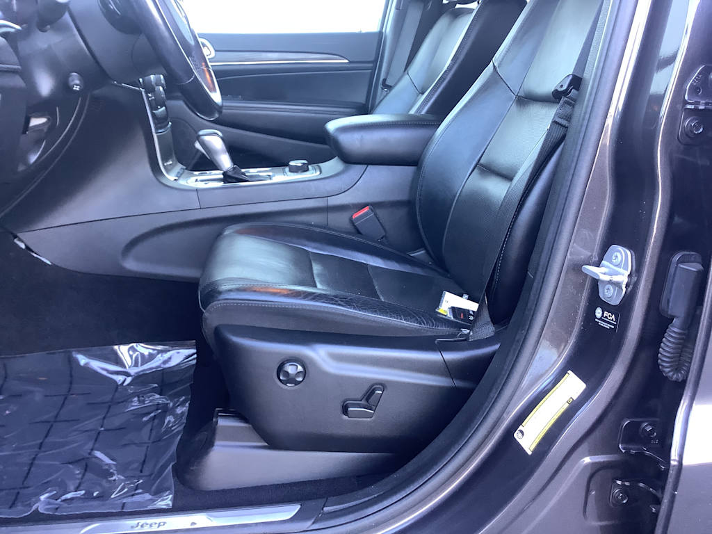Thumbnail: 2021 Jeep Grand Cherokee - 11