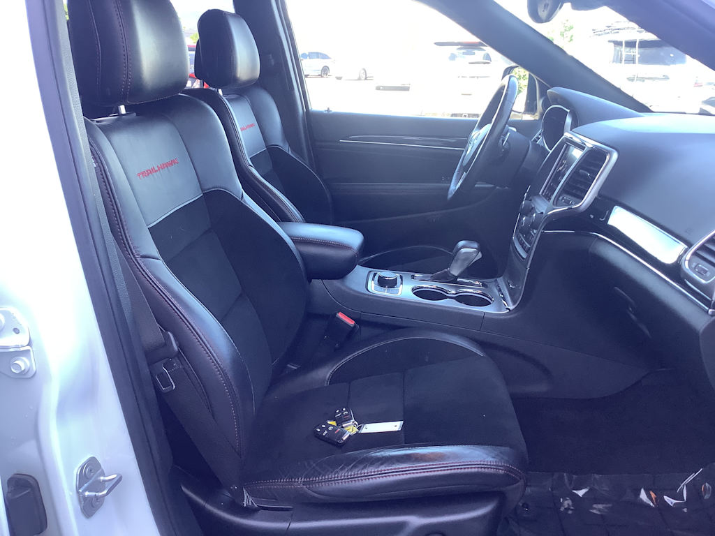 Thumbnail: 2018 Jeep Grand Cherokee - 12