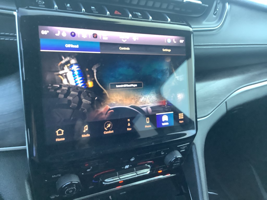 Thumbnail: 2023 Jeep Grand Cherokee - 14