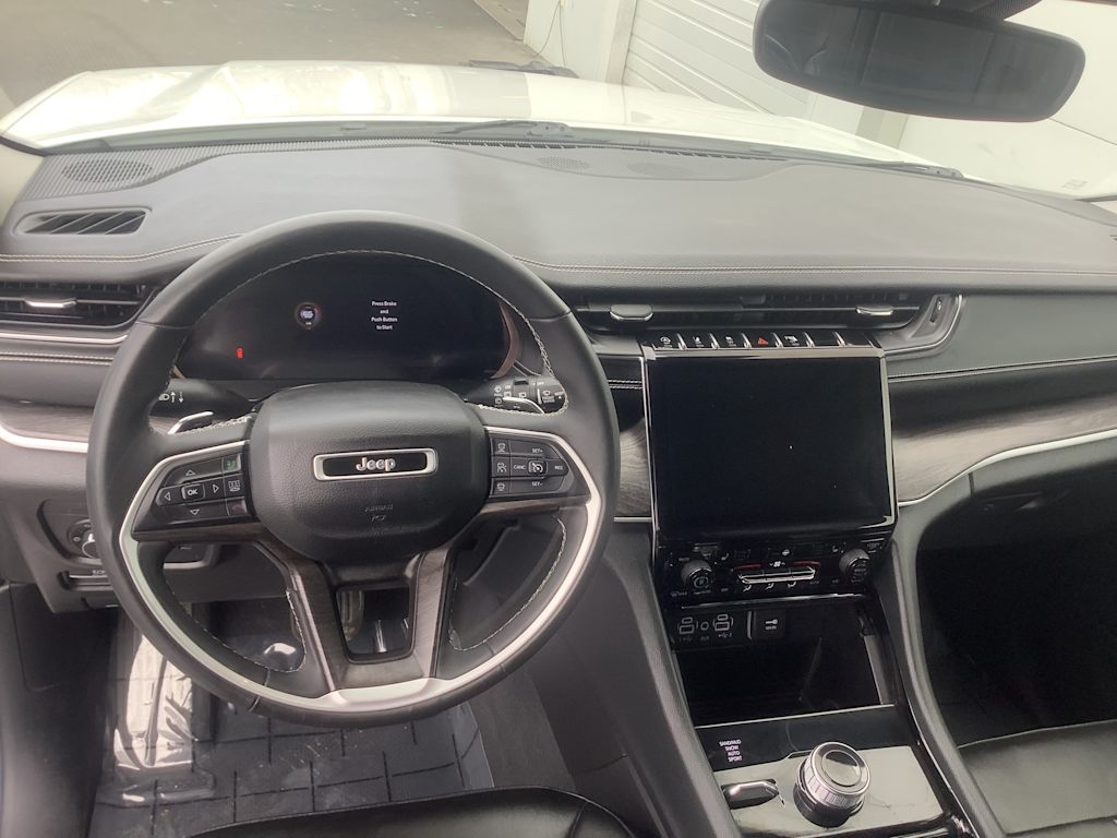 2023 Jeep Grand Cherokee Limited Edition 2