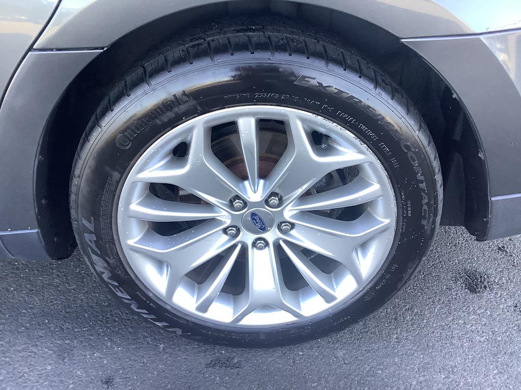 Thumbnail: 2018 Ford Taurus - 8