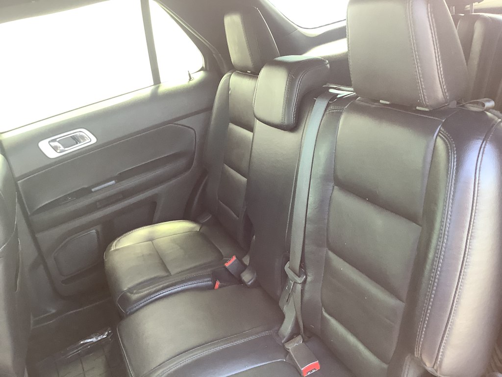 Thumbnail: 2015 Ford Explorer - 16