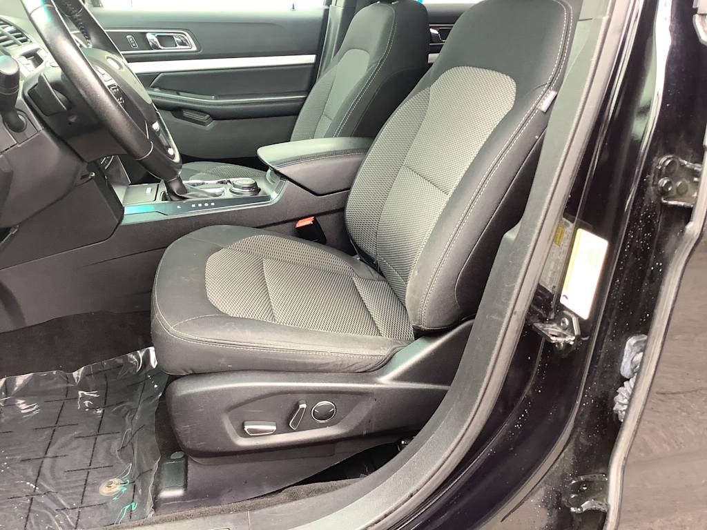 Thumbnail: 2016 Ford Explorer - 11