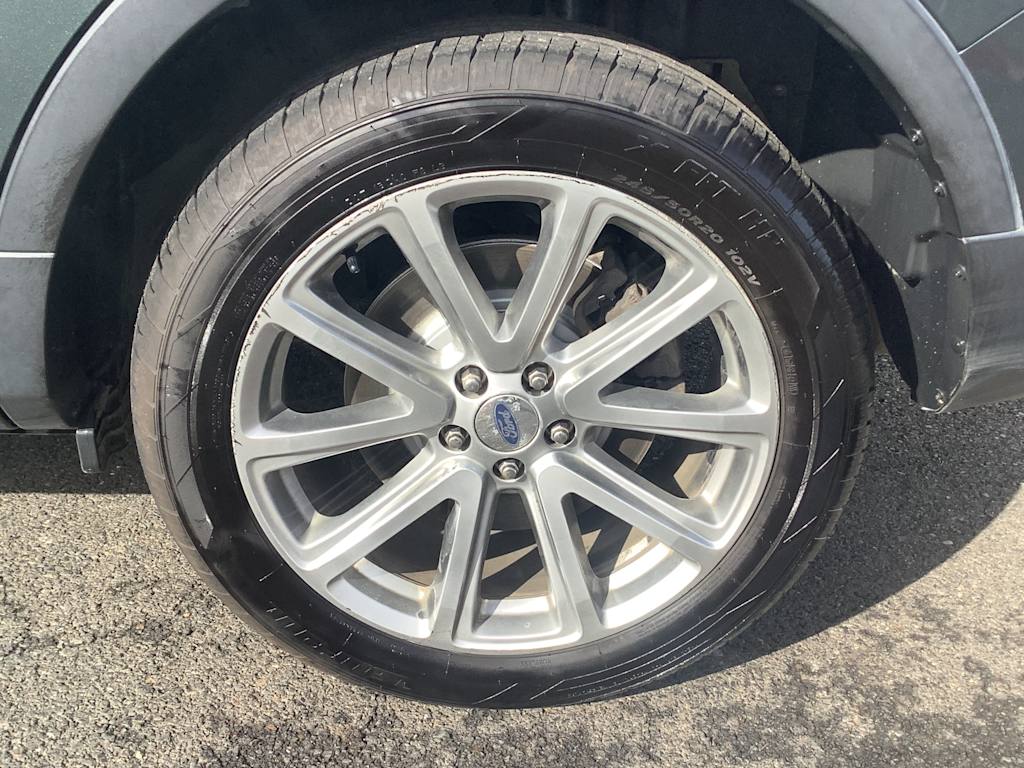 Thumbnail: 2016 Ford Explorer - 8