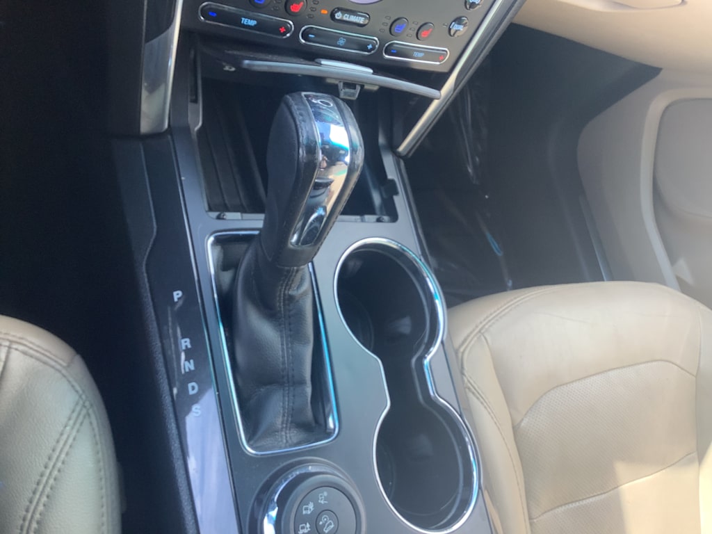 Thumbnail: 2016 Ford Explorer - 14