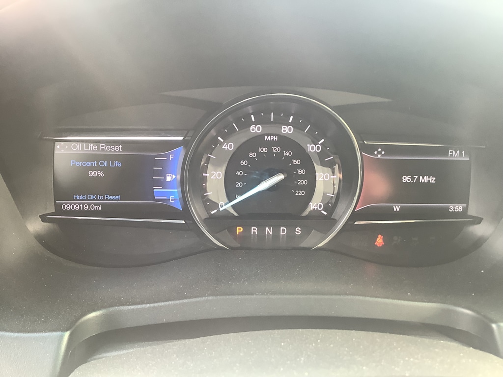 Thumbnail: 2016 Ford Explorer - 15