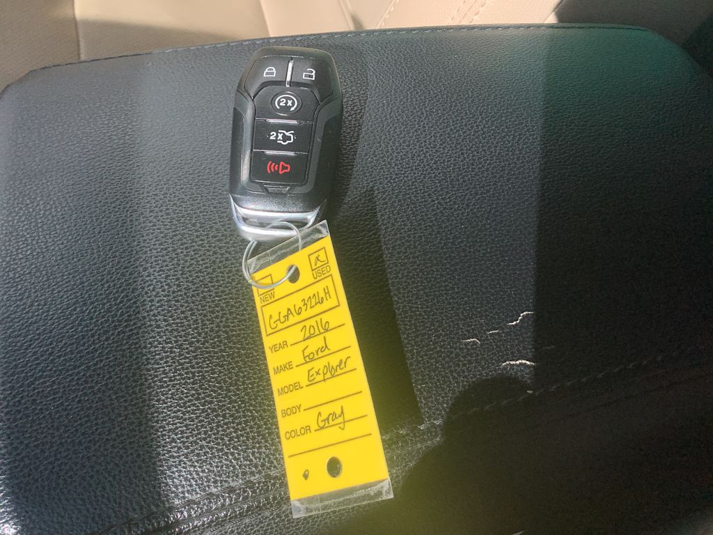 Thumbnail: 2016 Ford Explorer - 17