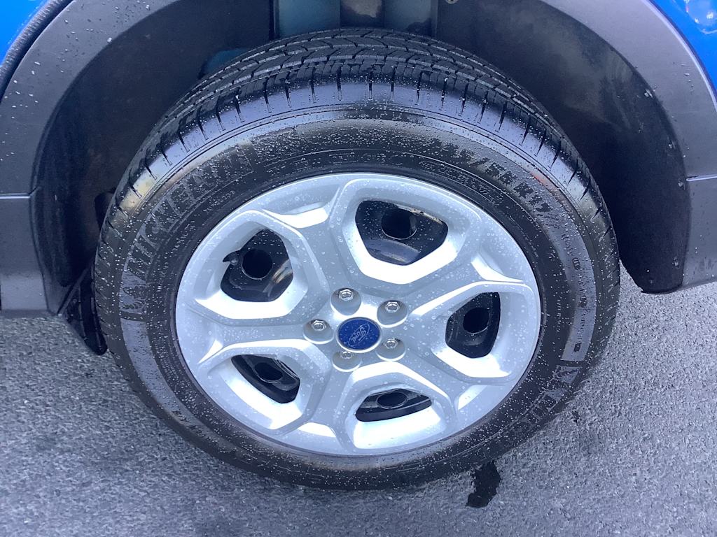 2017 Ford Escape S 8