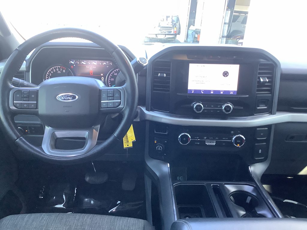 2022 Ford F-150 XLT 2