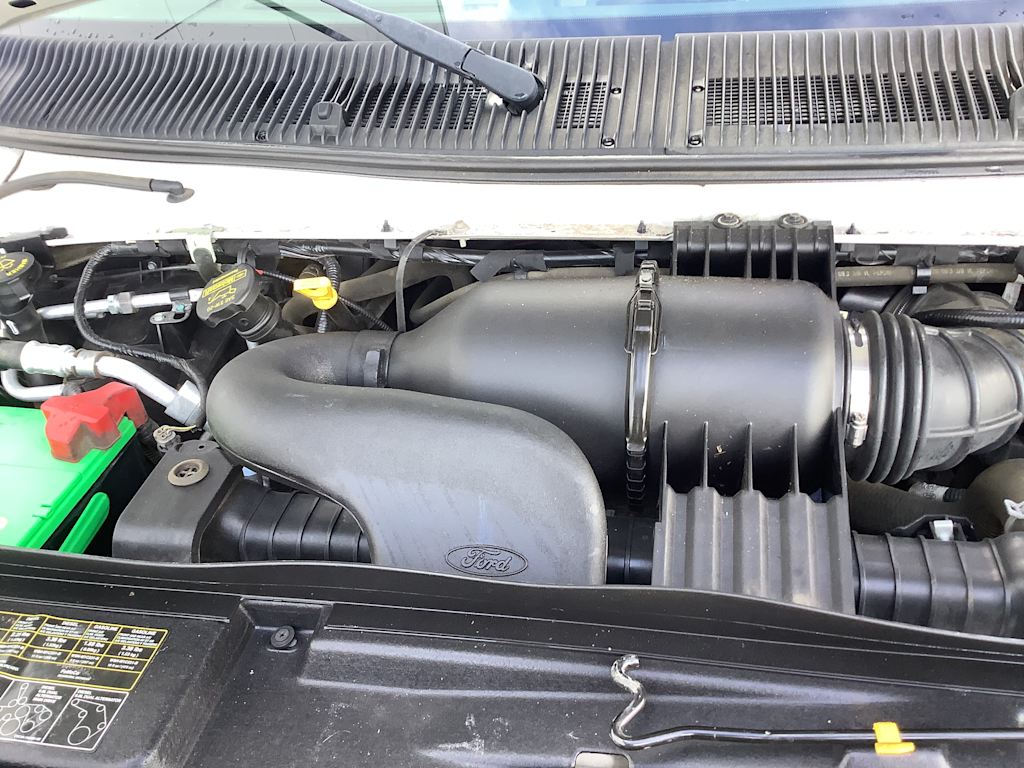 Thumbnail: 2014 Ford Econoline - 17