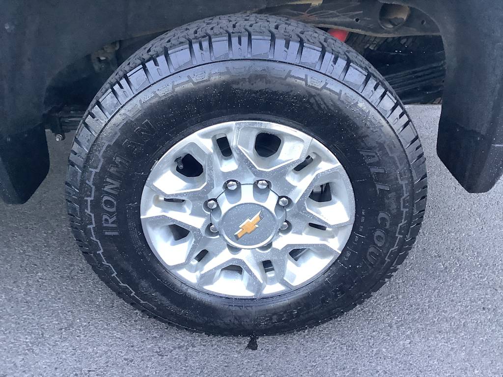 2023 Chevrolet Silverado 2500 LT 8
