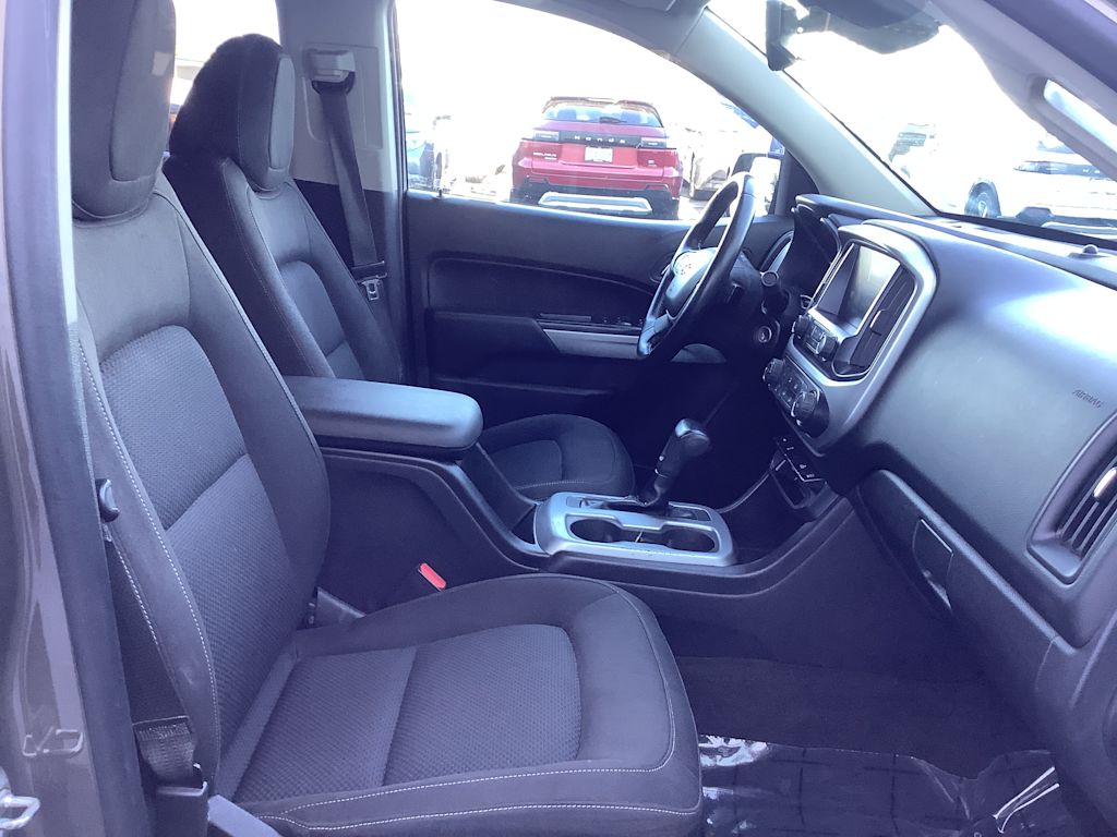 Thumbnail: 2016 Chevrolet Colorado - 12