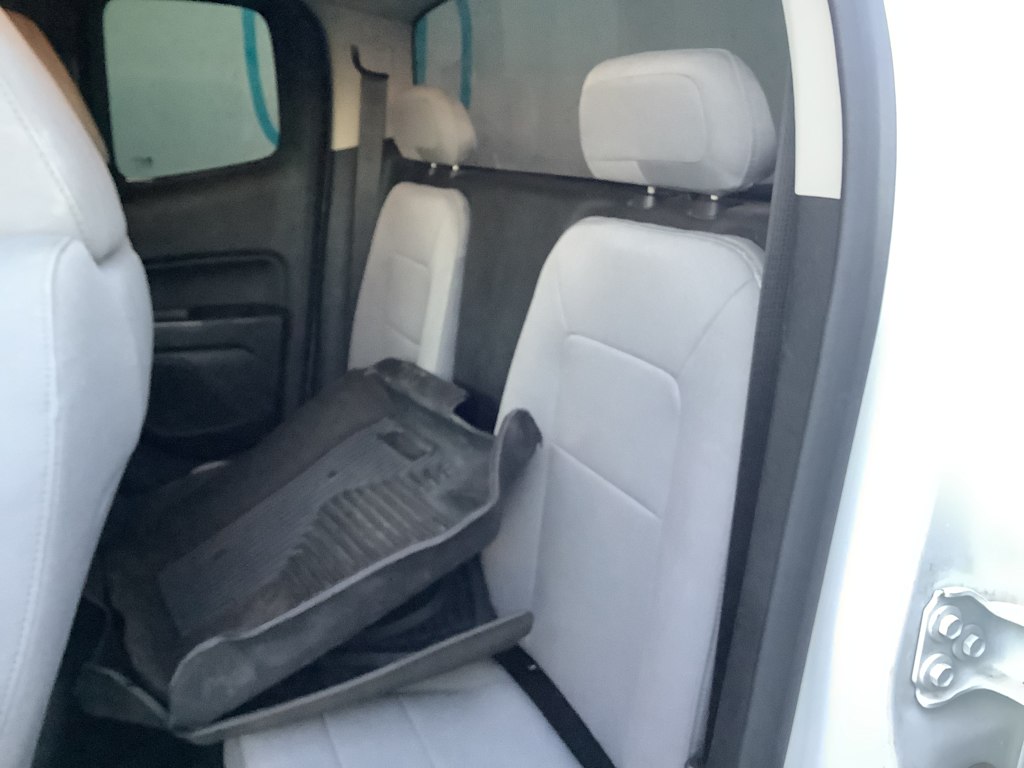 Thumbnail: 2016 Chevrolet Colorado - 20