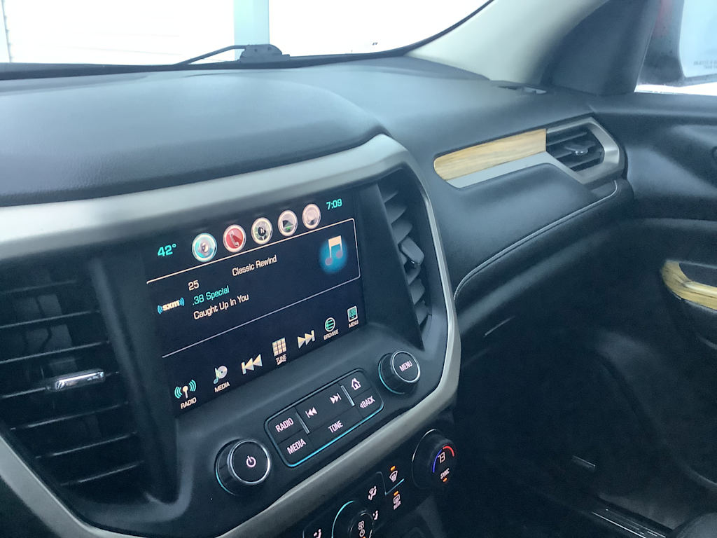 Thumbnail: 2017 GMC Acadia - 14