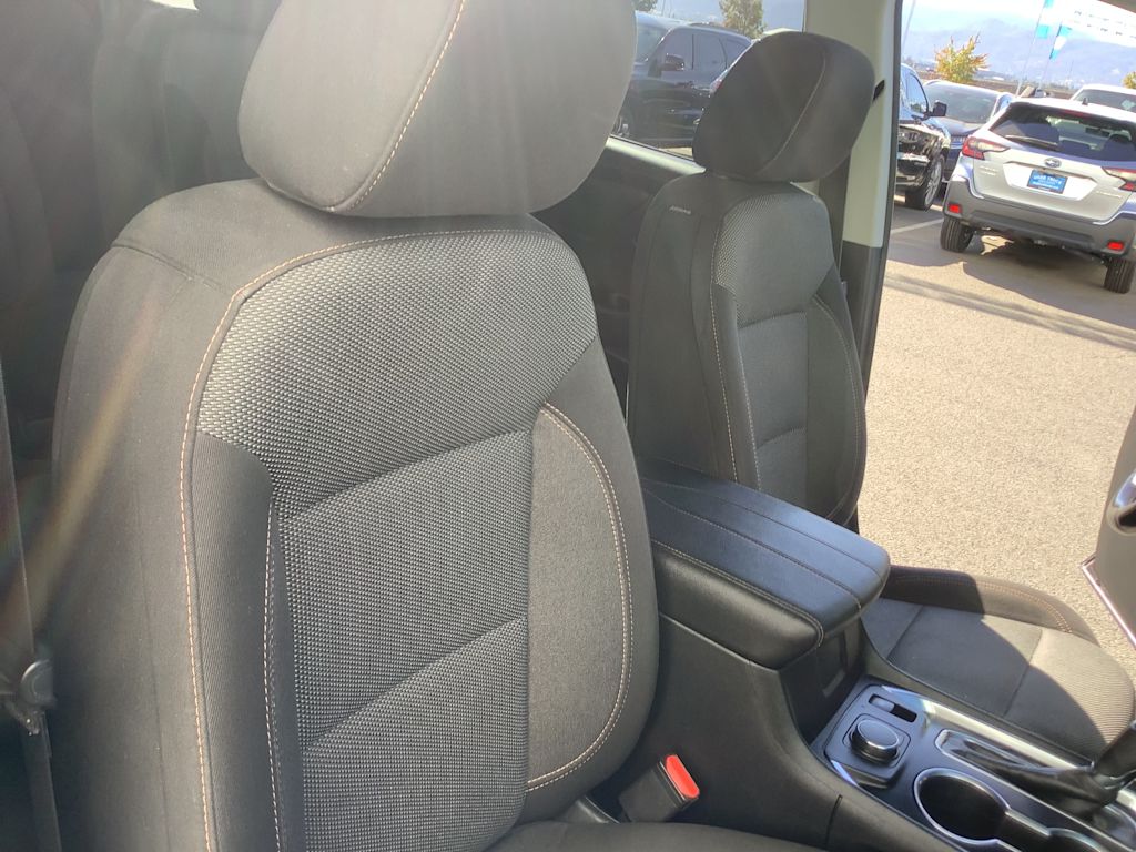 Thumbnail: 2020 Chevrolet Traverse - 21