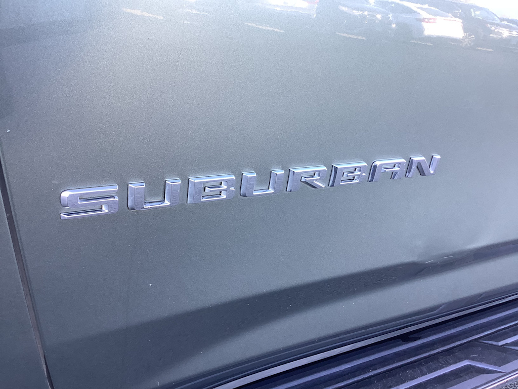 Thumbnail: 2023 Chevrolet Suburban - 7