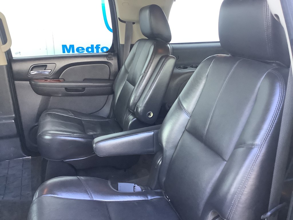 Thumbnail: 2011 Chevrolet Suburban - 20
