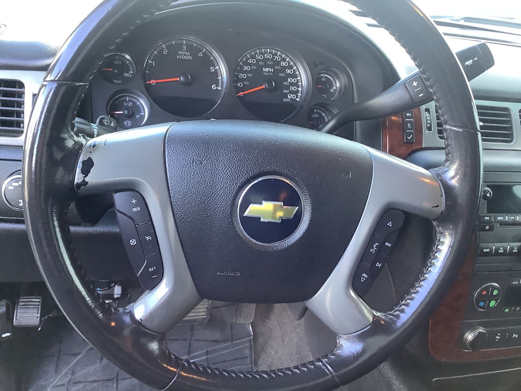 Thumbnail: 2011 Chevrolet Suburban - 10