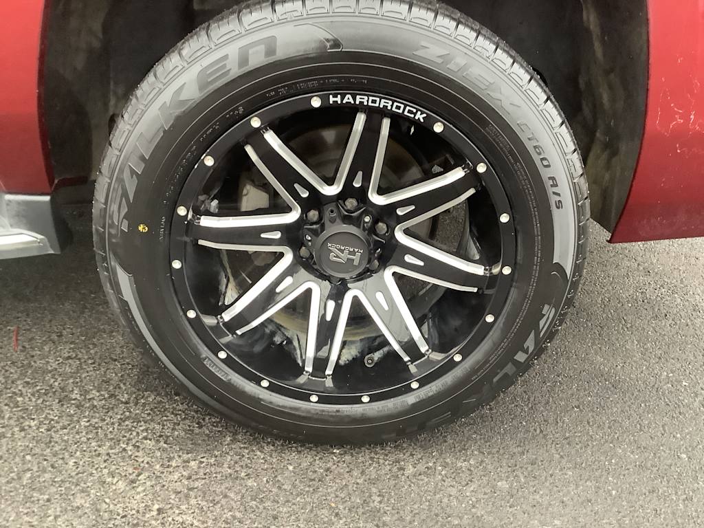 Thumbnail: 2017 Chevrolet Suburban - 8