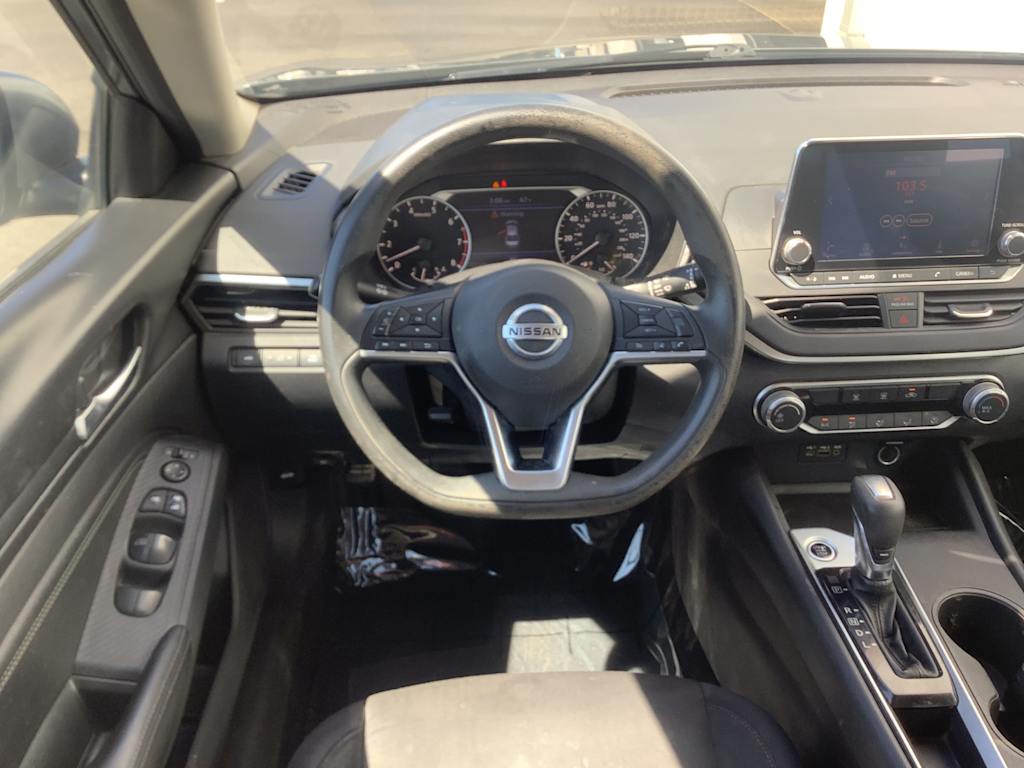 Thumbnail: 2020 Nissan Altima - 10