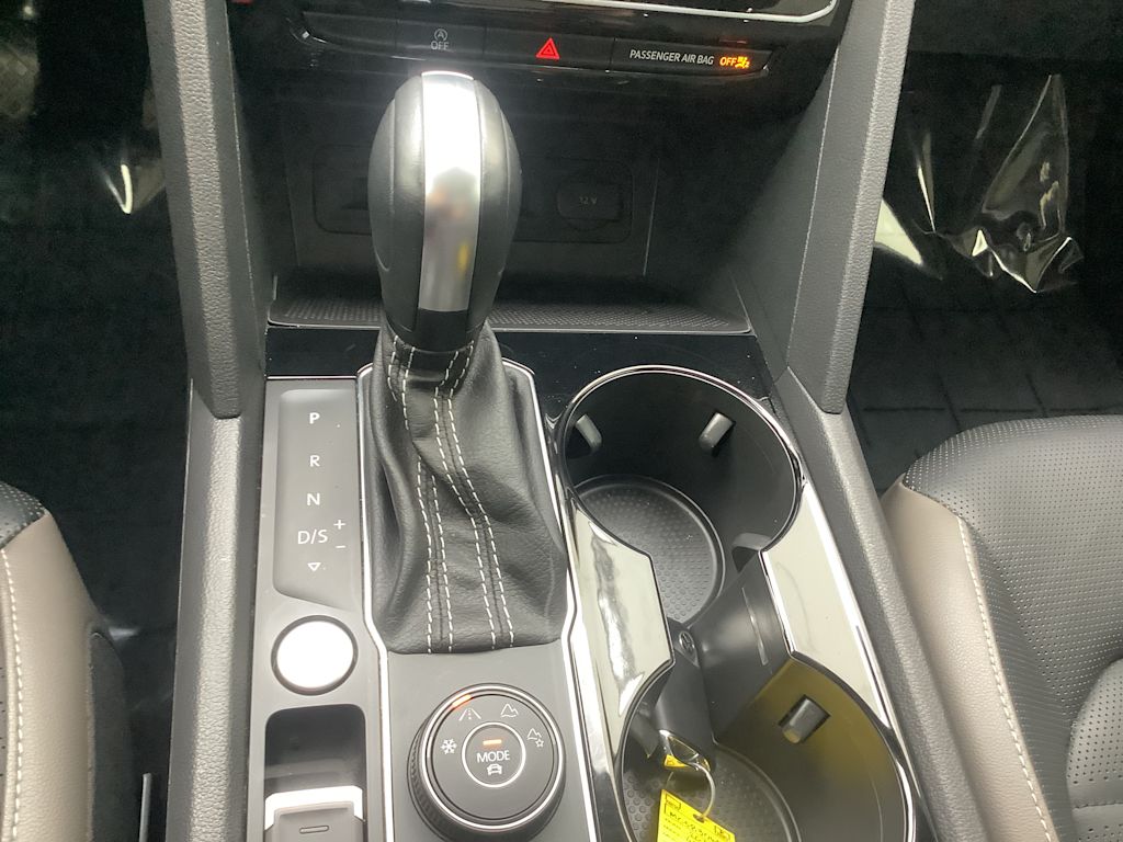 Thumbnail: 2021 Volkswagen Atlas - 15