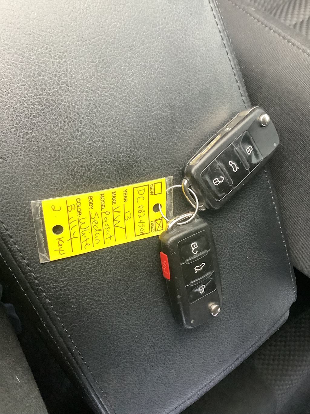 Thumbnail: 2013 Volkswagen Passat - 18