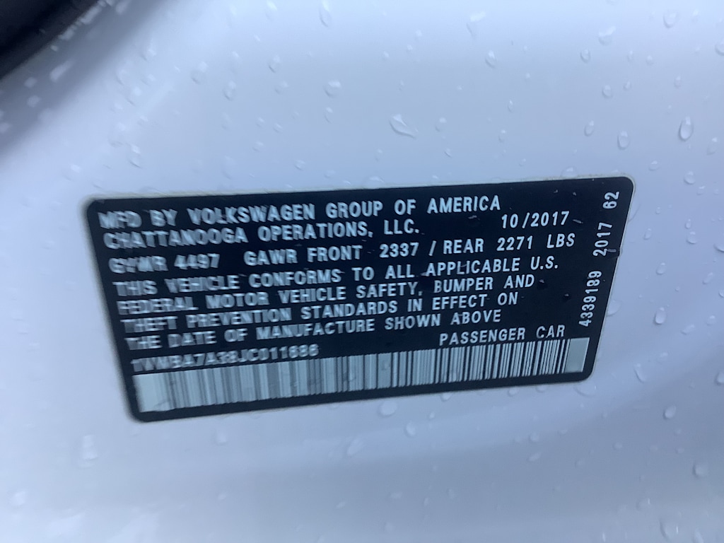 2018 Volkswagen Passat SE 19