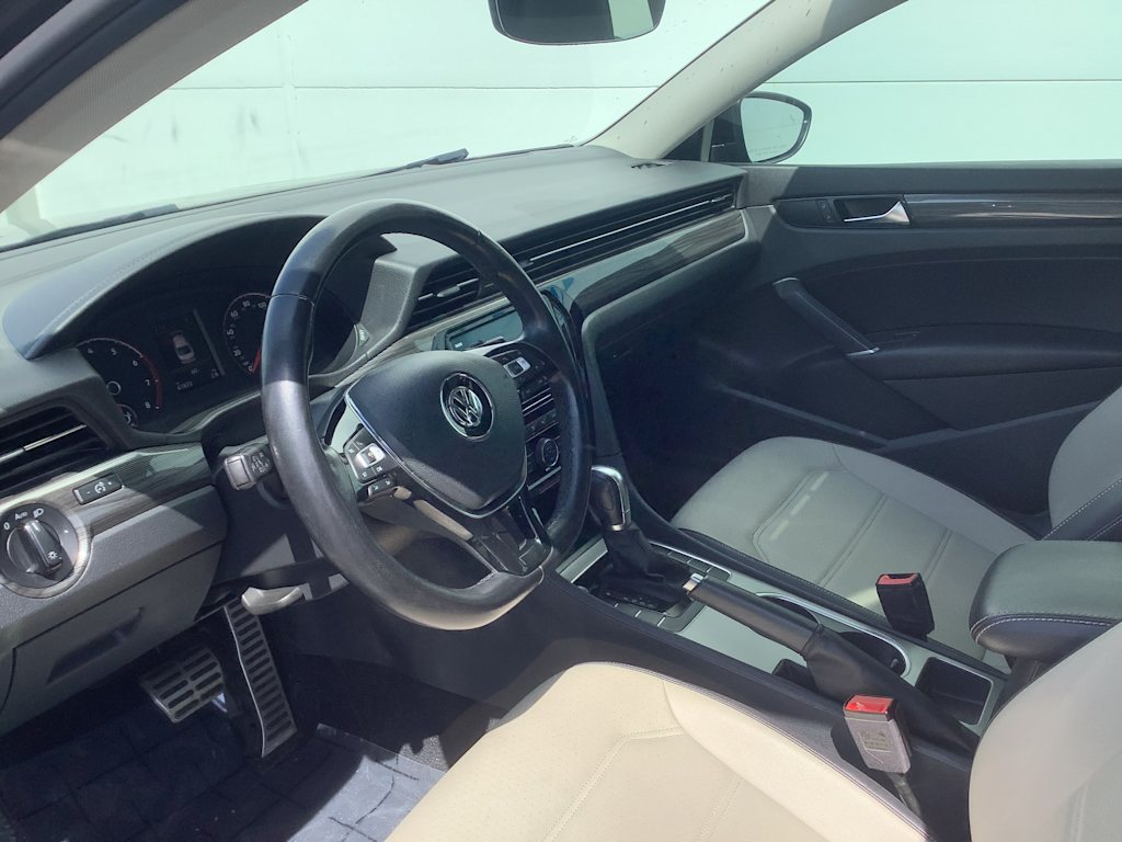 Thumbnail: 2020 Volkswagen Passat - 2