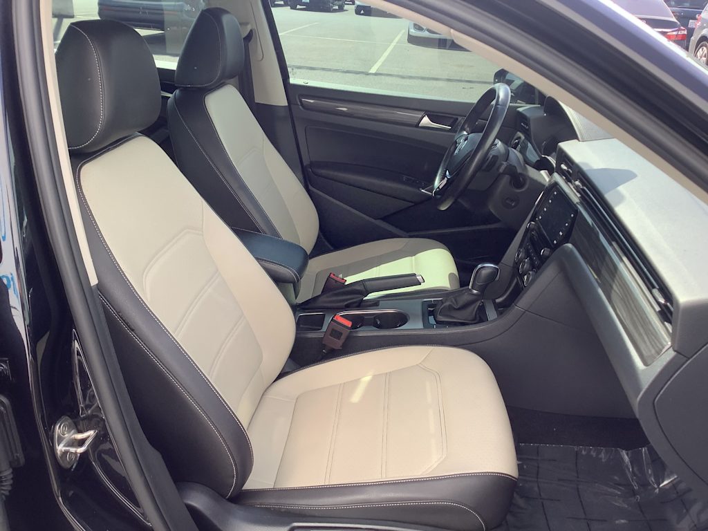 Thumbnail: 2020 Volkswagen Passat - 12