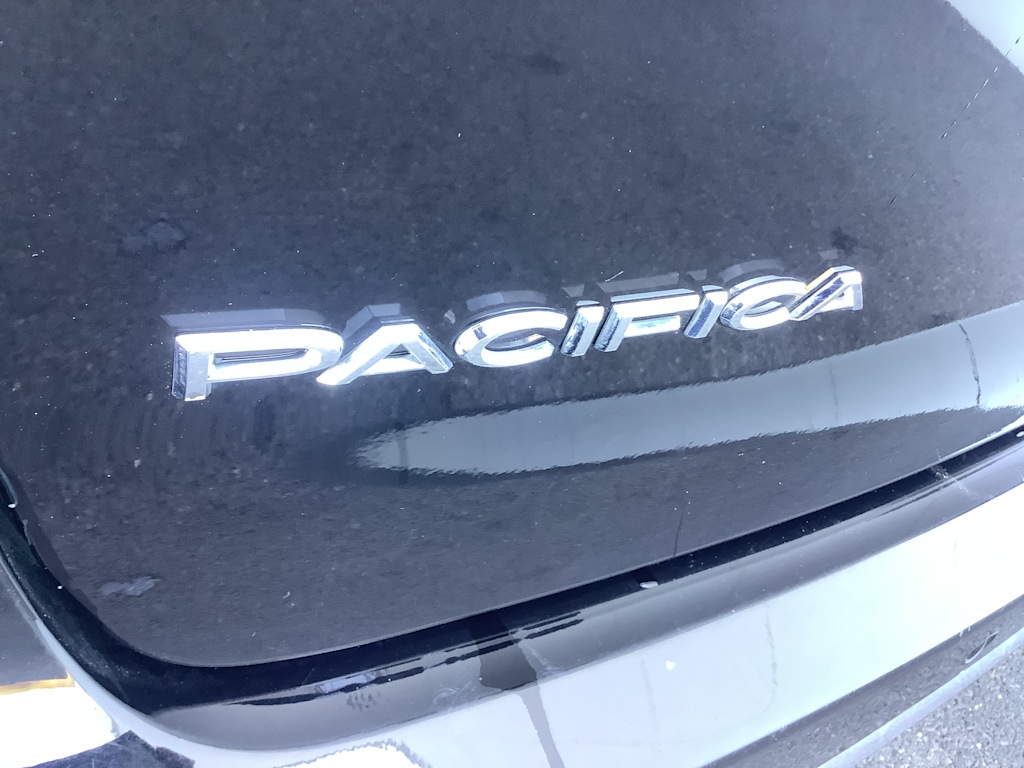 Thumbnail: 2024 Chrysler Pacifica - 7