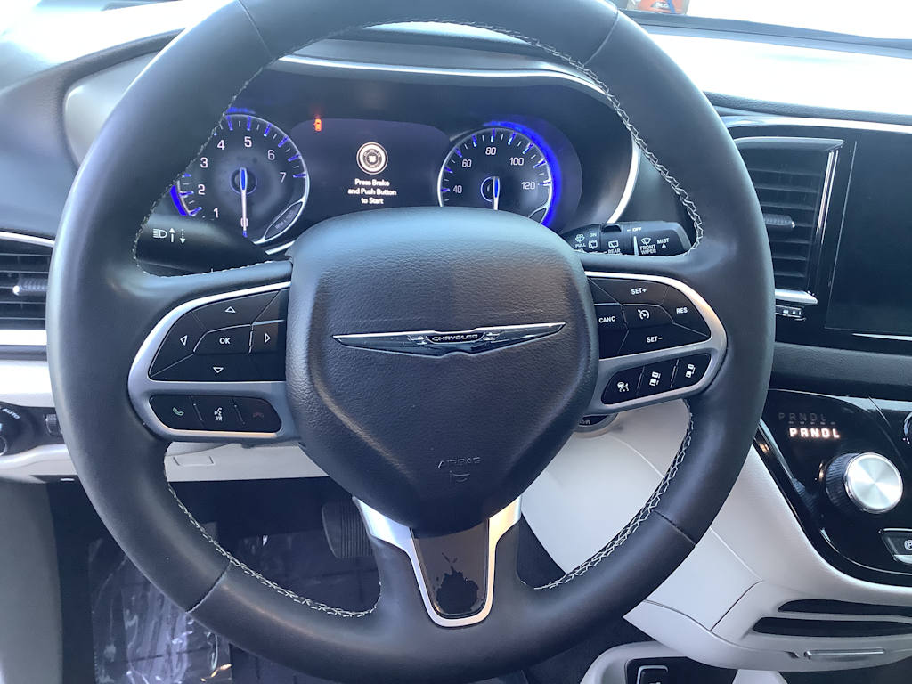 Thumbnail: 2024 Chrysler Pacifica - 10