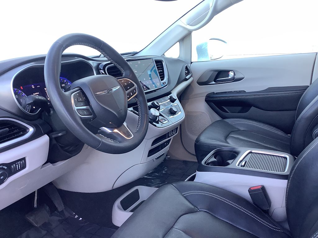 Thumbnail: 2022 Chrysler Pacifica - 2