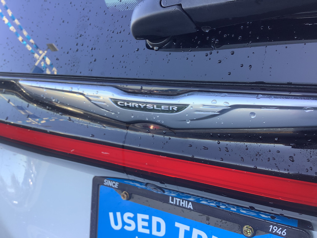 Thumbnail: 2022 Chrysler Pacifica - 7