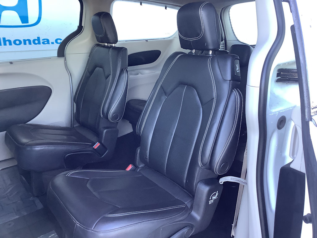 Thumbnail: 2022 Chrysler Pacifica - 19