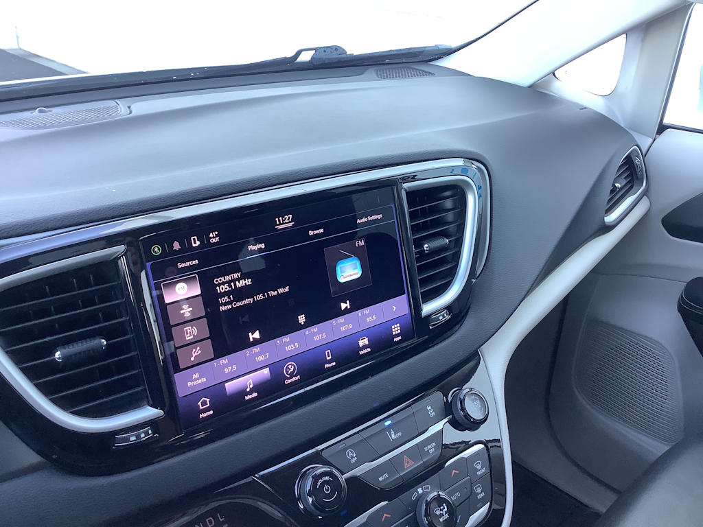 Thumbnail: 2022 Chrysler Pacifica - 20