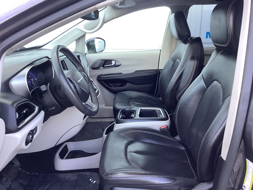 Thumbnail: 2022 Chrysler Pacifica - 11