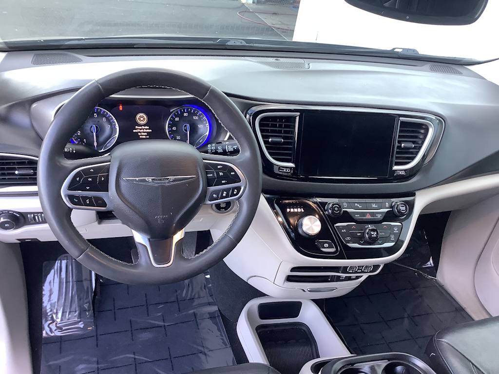 Thumbnail: 2022 Chrysler Pacifica - 2