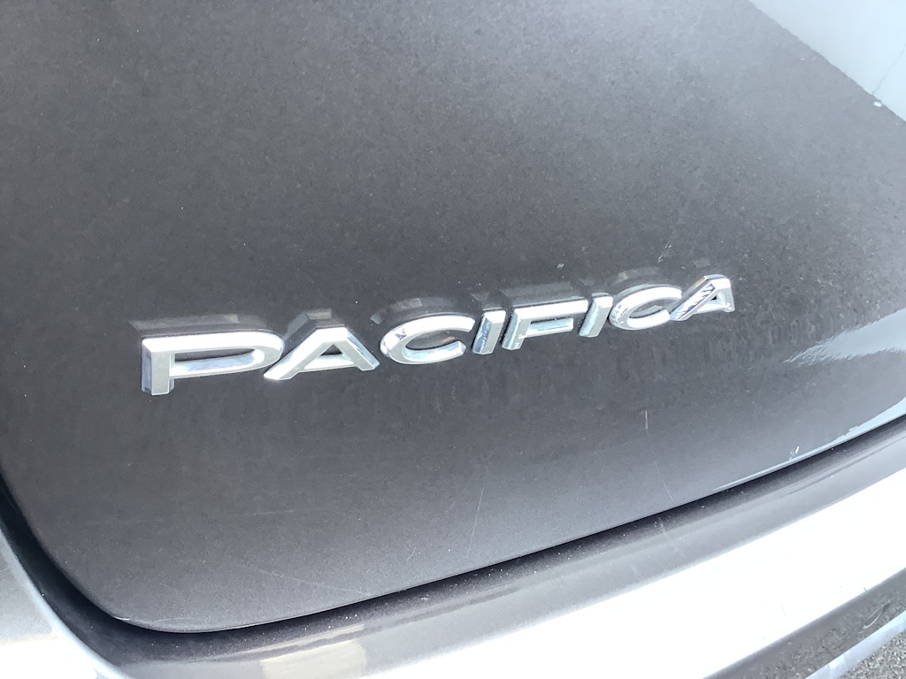 Thumbnail: 2022 Chrysler Pacifica - 7