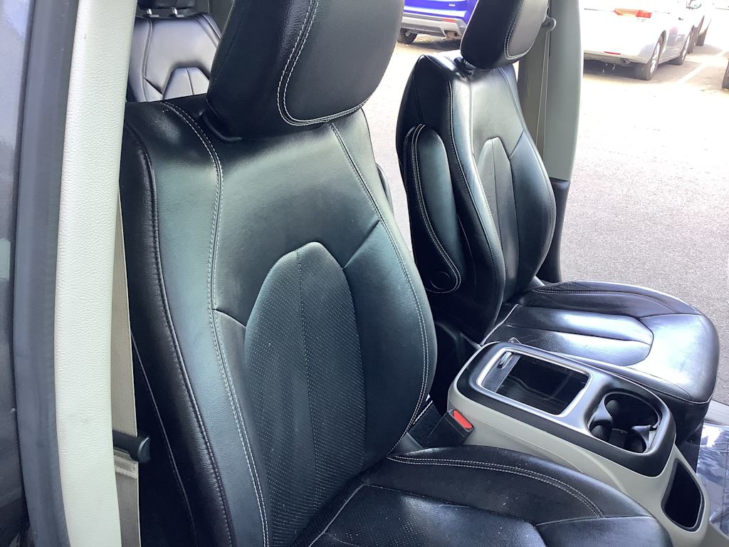 Thumbnail: 2022 Chrysler Pacifica - 20