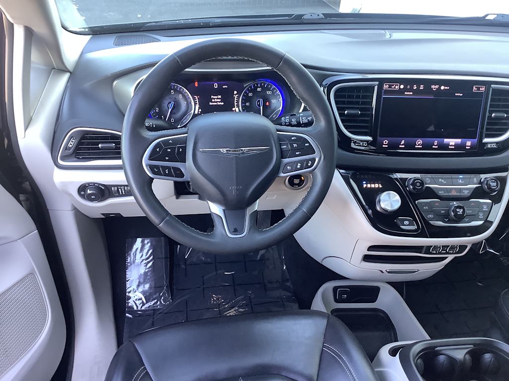 Thumbnail: 2023 Chrysler Pacifica - 10