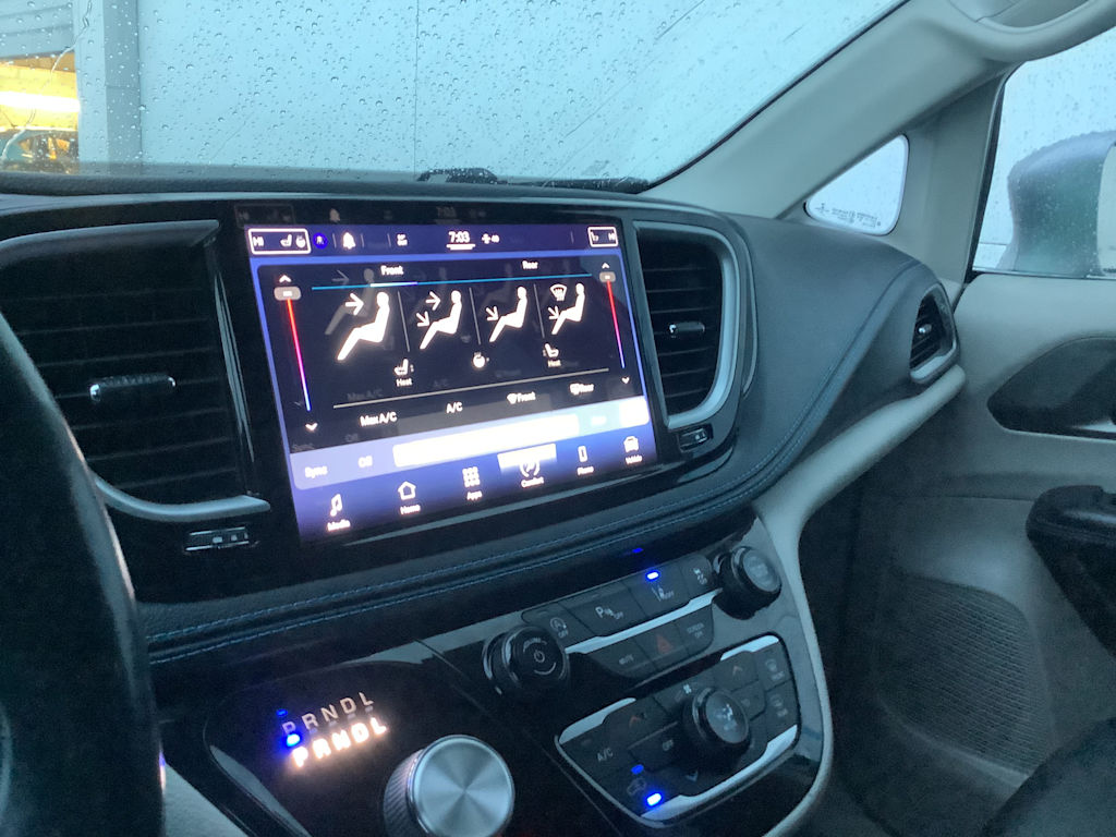 2021 Chrysler Pacifica Touring L 15