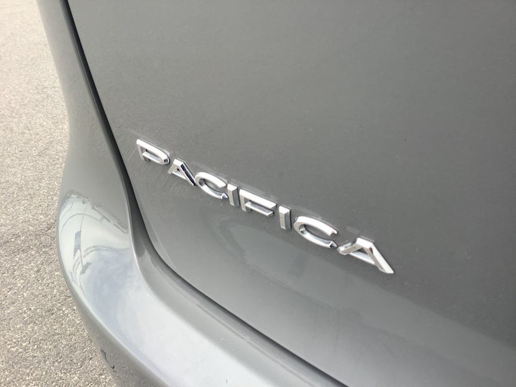 Thumbnail: 2023 Chrysler Pacifica - 7
