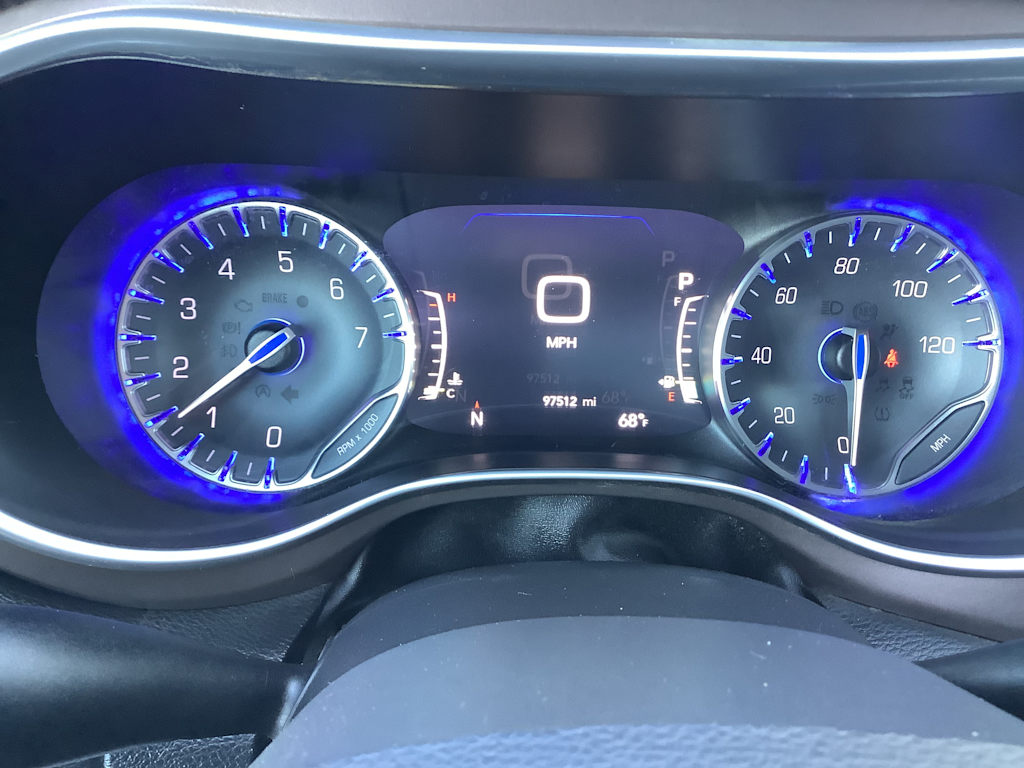 Thumbnail: 2018 Chrysler Pacifica - 15